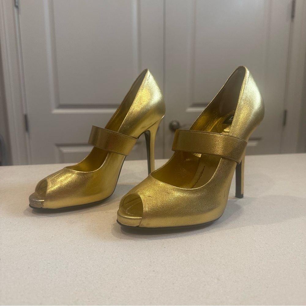 D&G Vintage Gold Peep Toe Leather Heels Size EU36